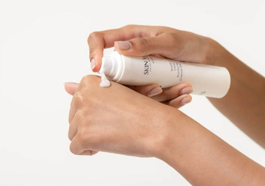 Super Clear Purifying Crème Gel.